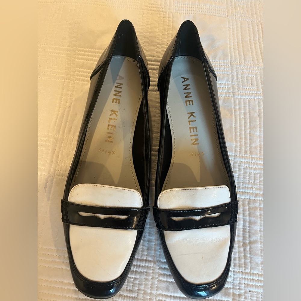 Anne Klein Flex Tuxedo Loafers